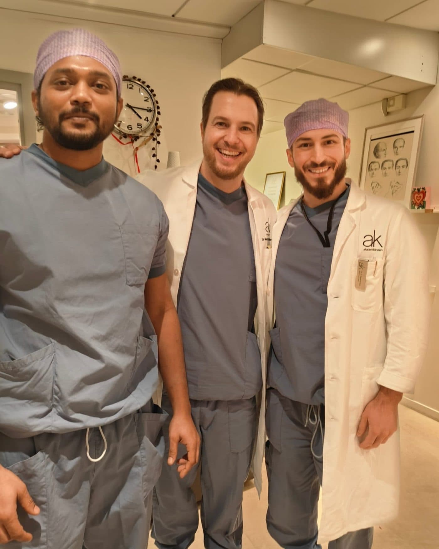 Dr. Dinesh Kumar with fellow surgeons